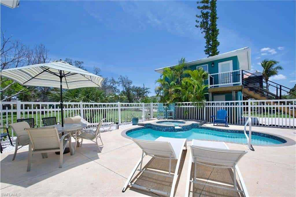 210 Dakota Ave, Fort Myers Beach, photo 4