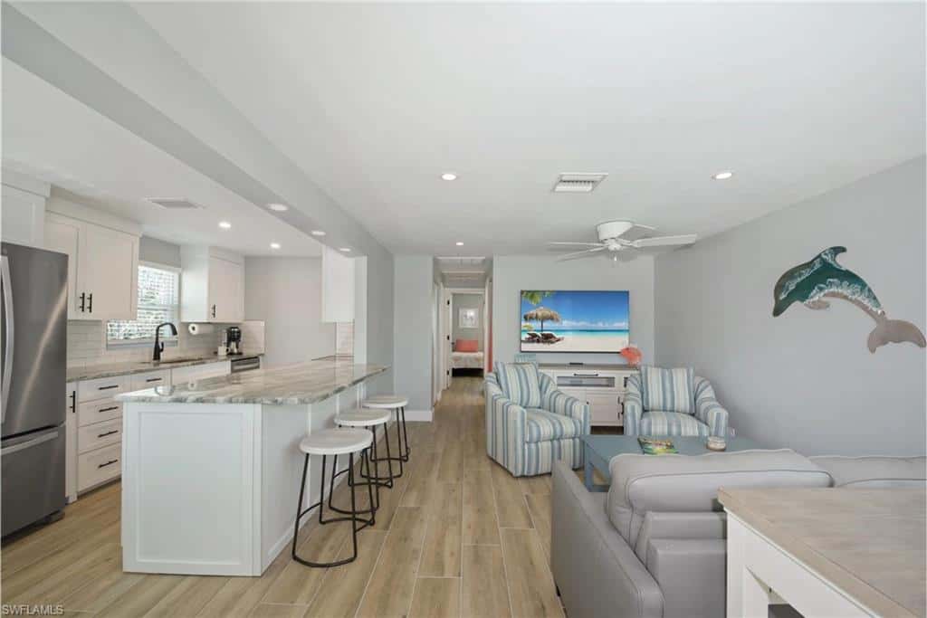 210 Dakota Ave, Fort Myers Beach, photo 8
