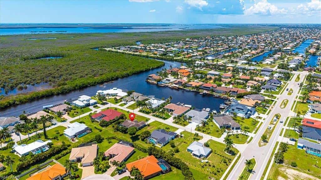 2816 43rd Ln, Cape Coral, photo 4