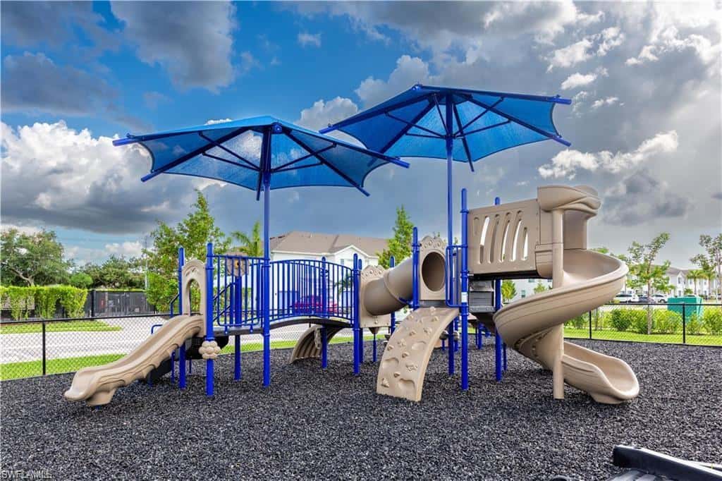 15381 Wildflower Cir, Naples, photo 35