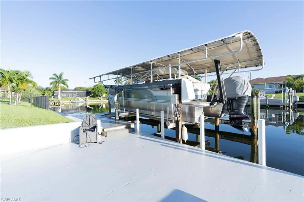 115 35th Ter, Cape Coral, photo 31