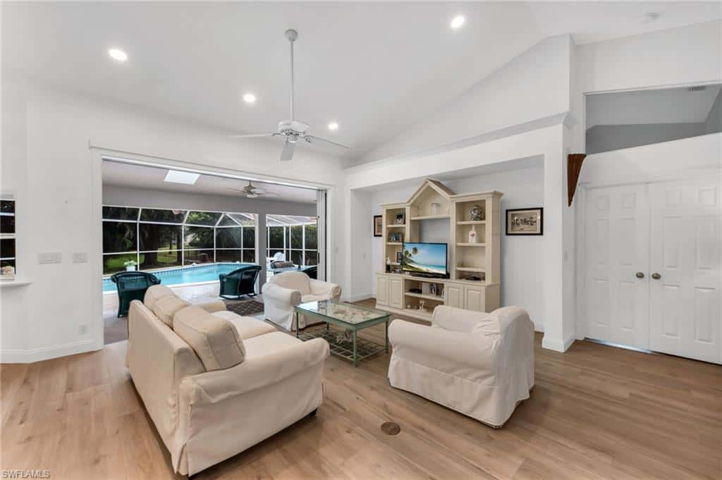 7558 Cordoba Cir, Naples, photo 9