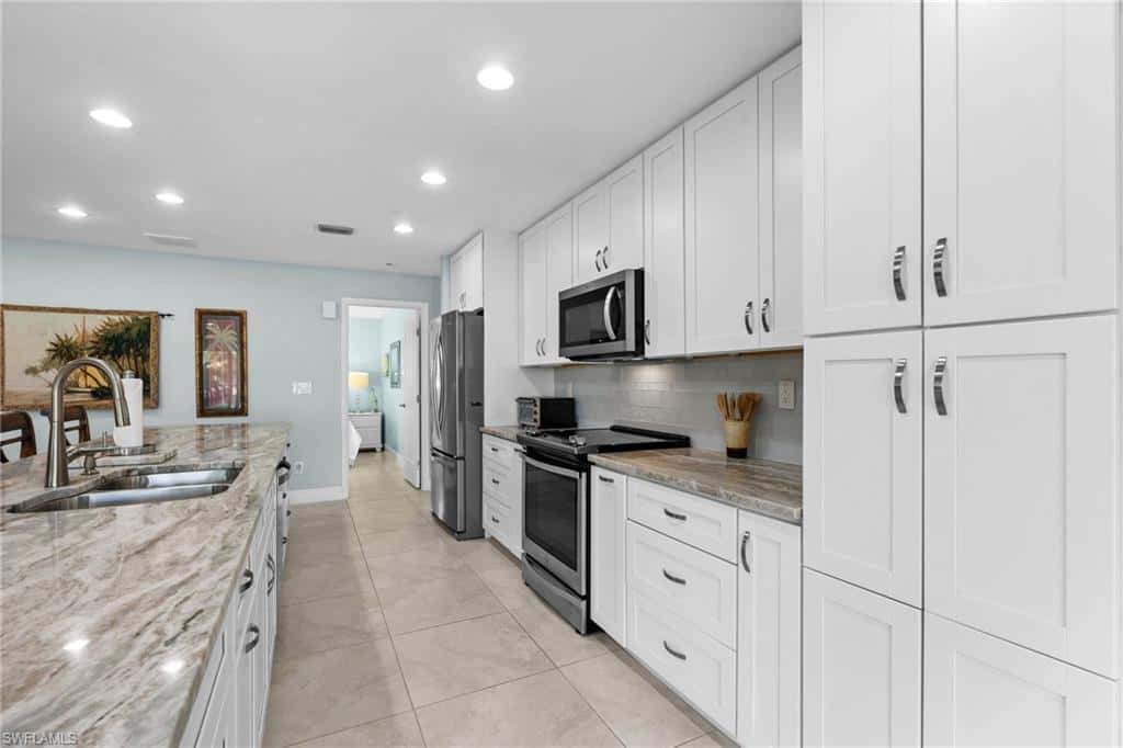 2498 Sapodilla Ln, St. James City, photo 15