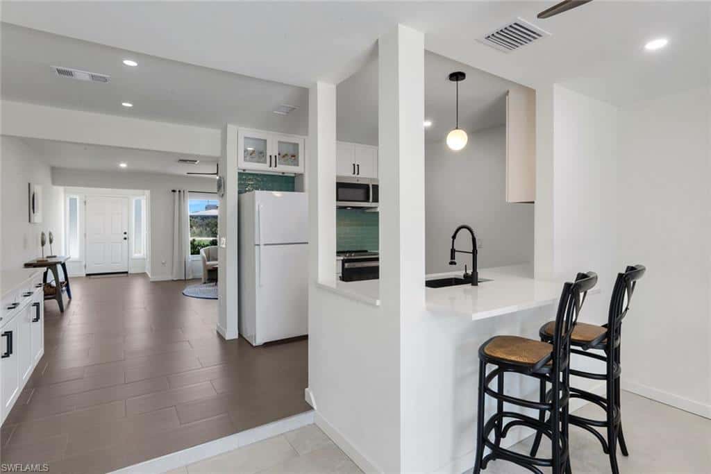 52 1st St, Bonita Springs, photo 9