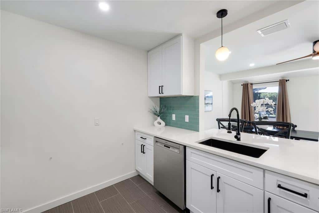 52 1st St, Bonita Springs, photo 8