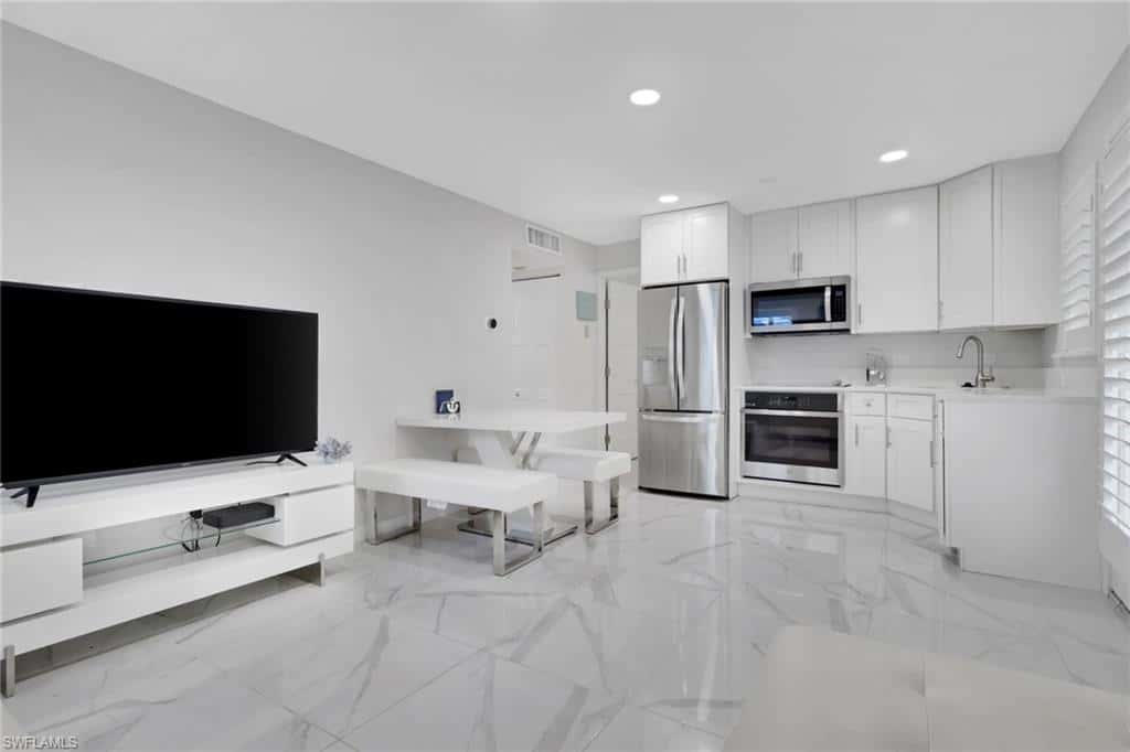 175 5th Ave #4, Naples, photo 13