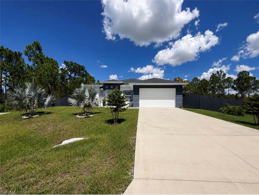 918 Dixie Ave, Lehigh Acres, photo 4