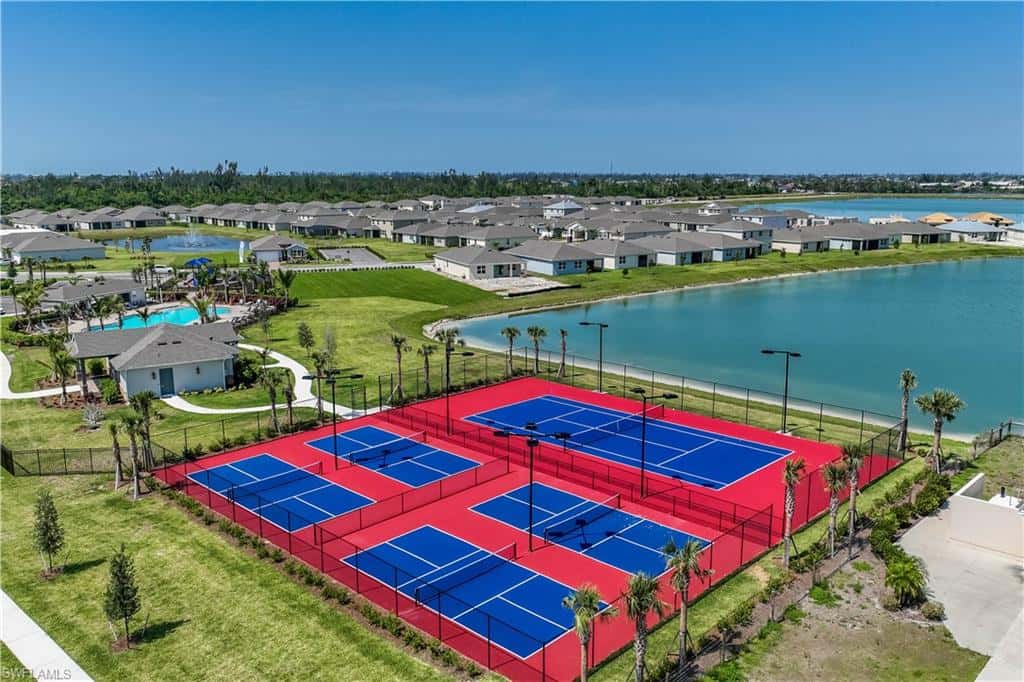 583 Spring Hill Lake Loop, Cape Coral, photo 19
