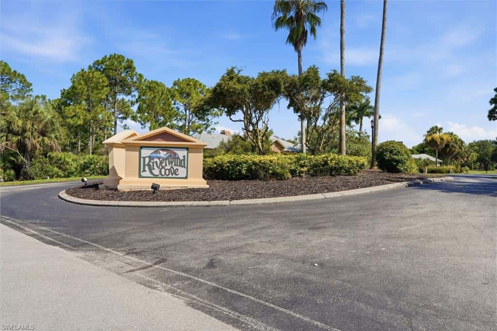 18241 Riverwind Dr, Alva, photo 47