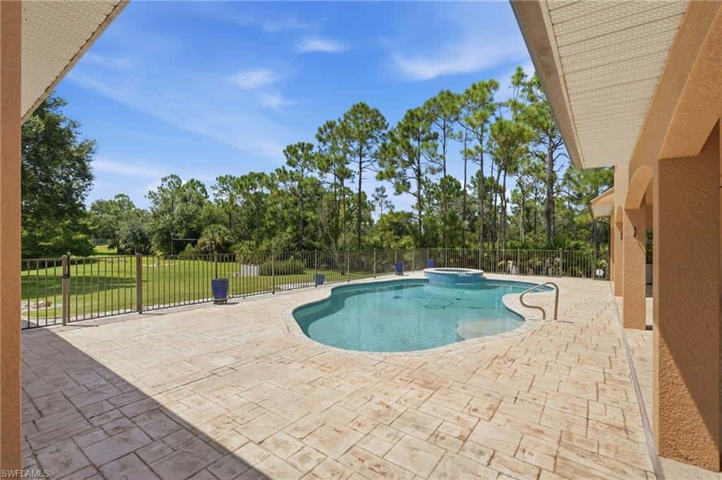 18241 Riverwind Dr, Alva, photo 35