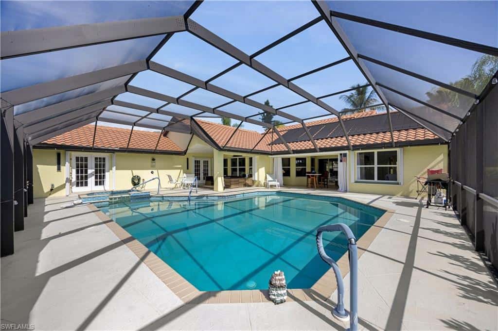 9986 Mar Largo Cir, Fort Myers, photo 6