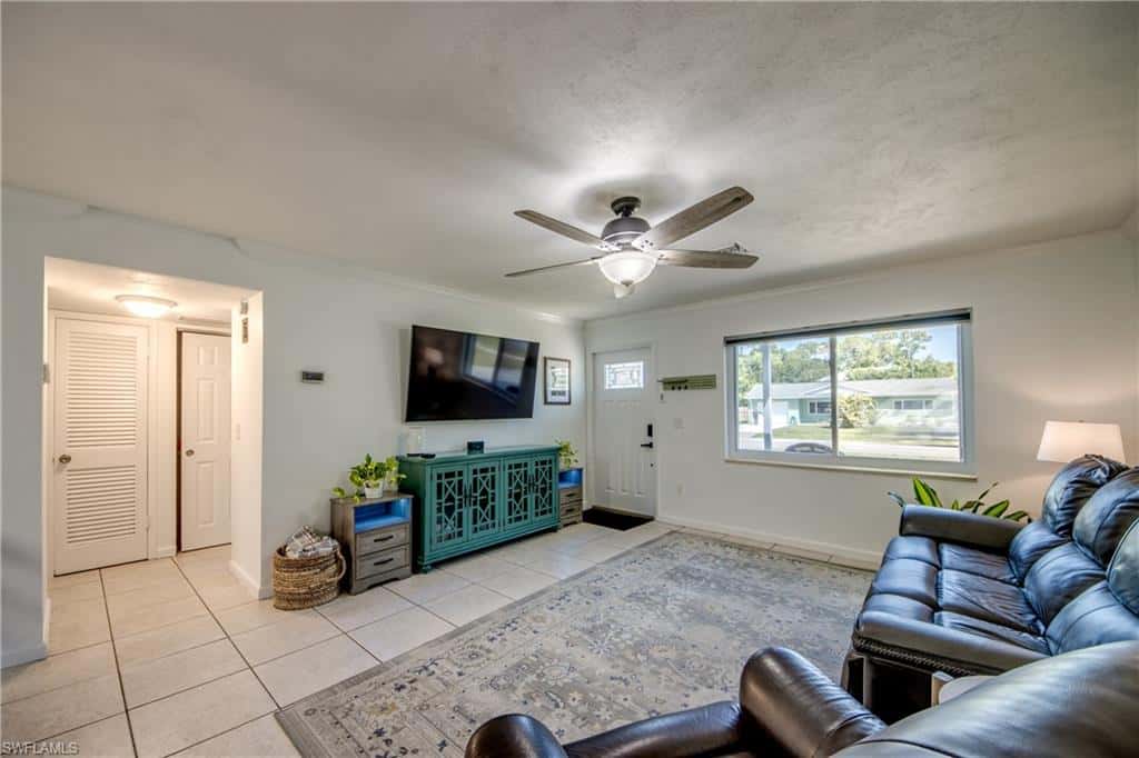 2912 Poinciana Dr, Naples, photo 9