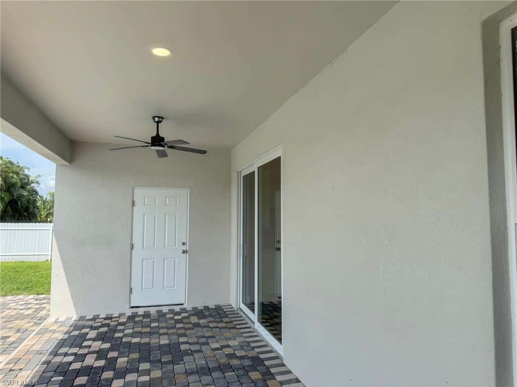 433 1st St, Cape Coral, photo 38