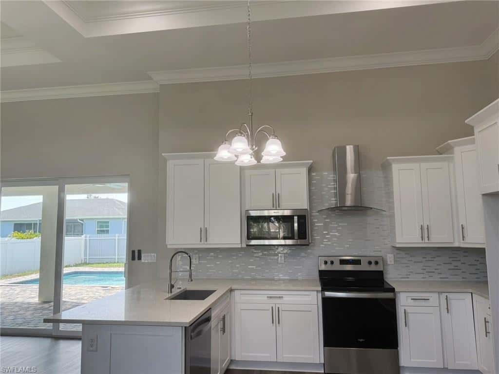 433 1st St, Cape Coral, photo 10