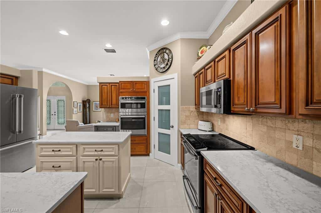 2127 Imperial Cir, Naples, photo 9