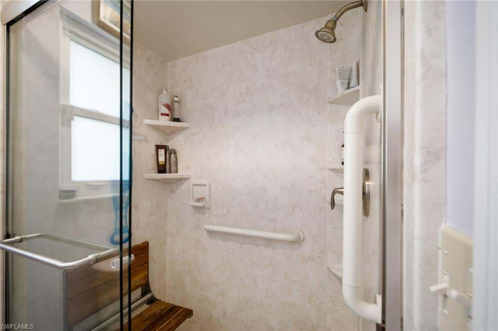 4472 Lake Heather Cir, St. James City, photo 17