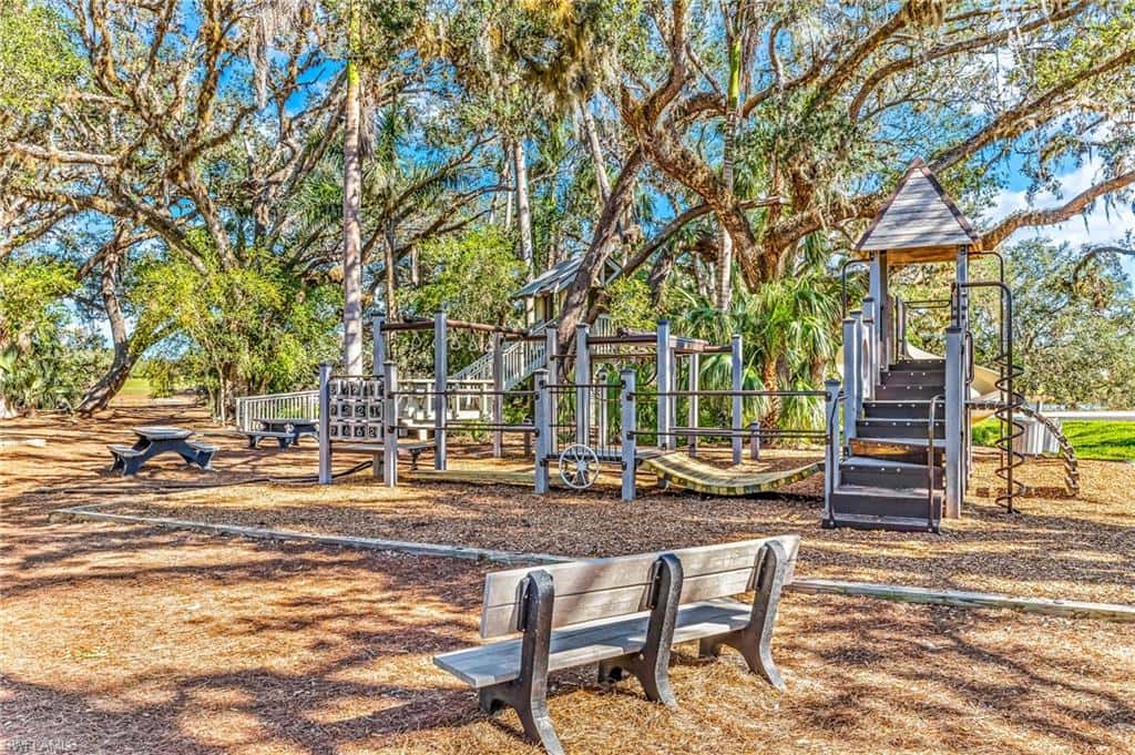 12764 Fairway Cove Ct, Fort Myers, photo 50