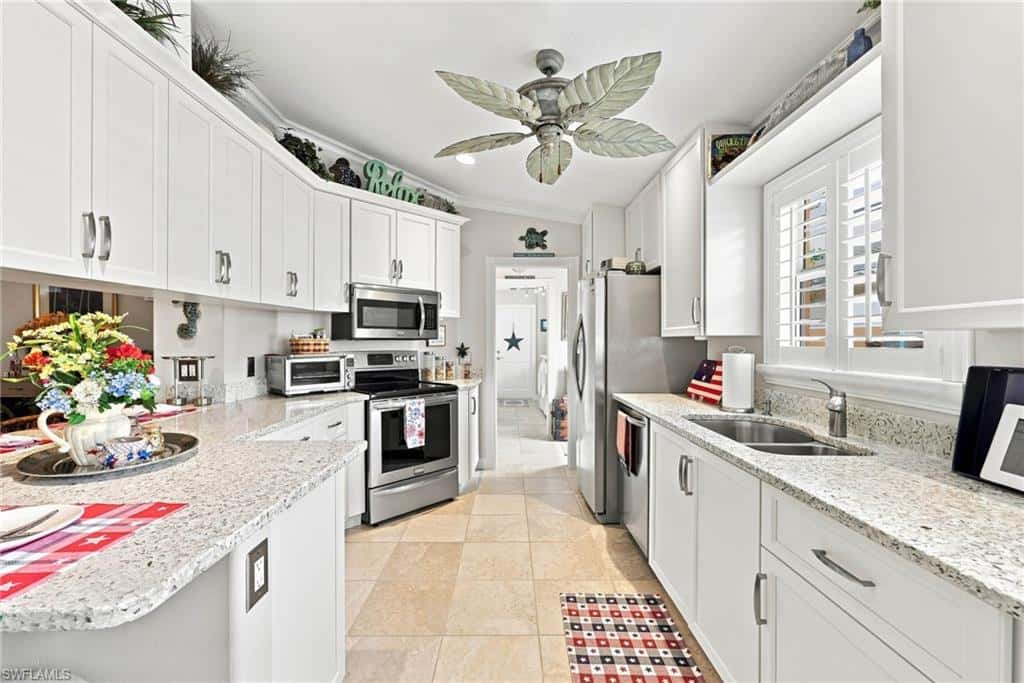 7677 Rozzini Ln, Naples, photo 7