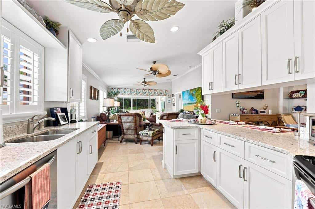 7677 Rozzini Ln, Naples, photo 9