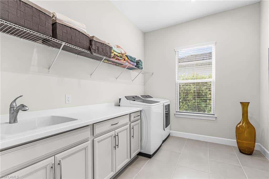 15388 Motta Way, Naples, photo 33