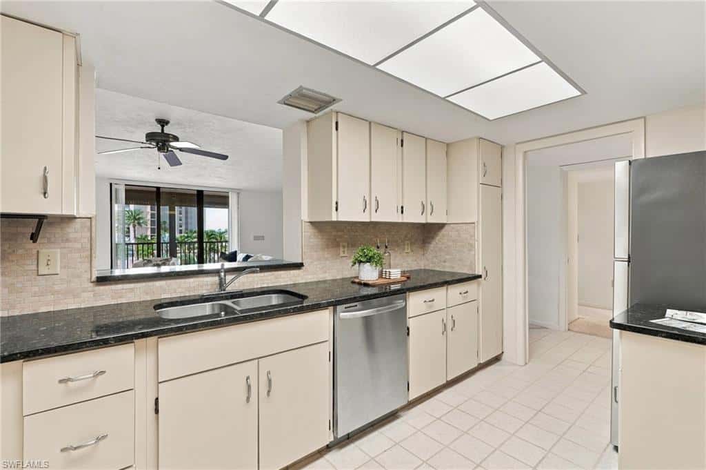 11030 Gulf Shore Dr #104, Naples, photo 19
