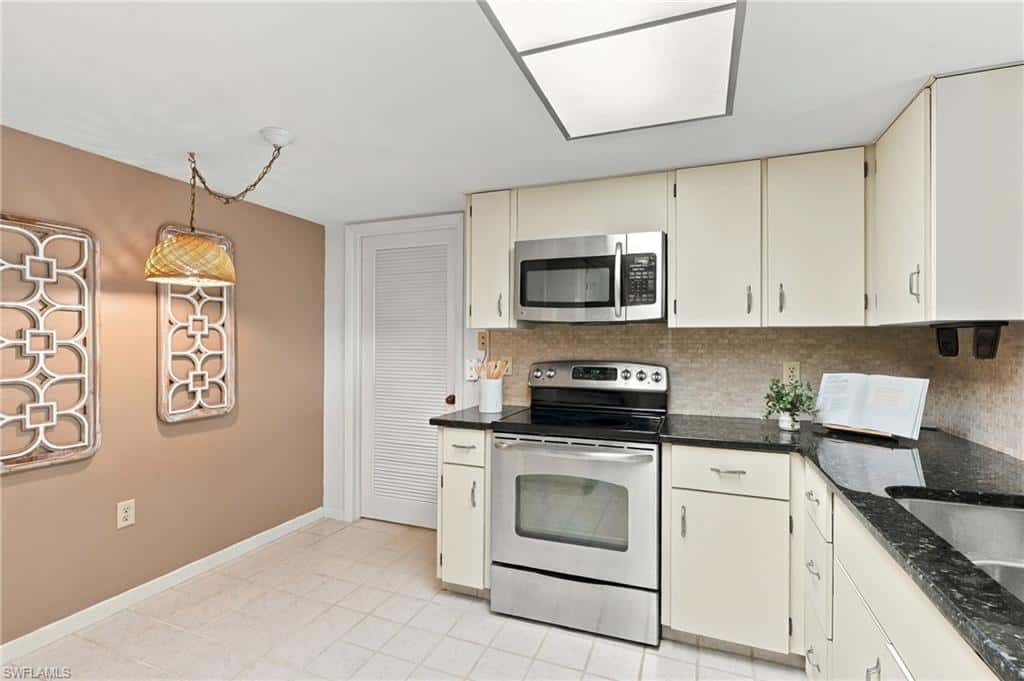 11030 Gulf Shore Dr #104, Naples, photo 21