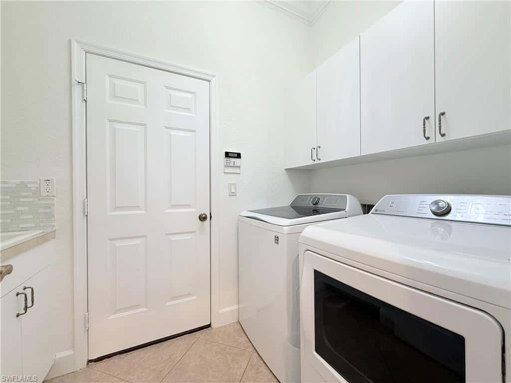 7903 Founders Cir, Naples, photo 30