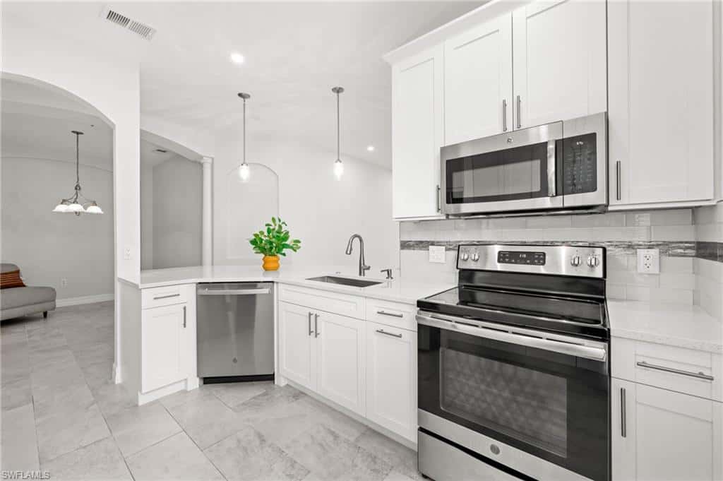 14105 Winchester Ct #504, Naples, photo 11