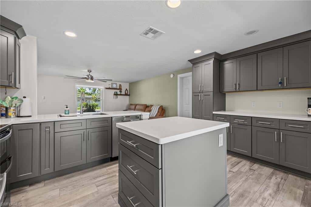 1223 Biltmore Dr, Fort Myers, photo 17