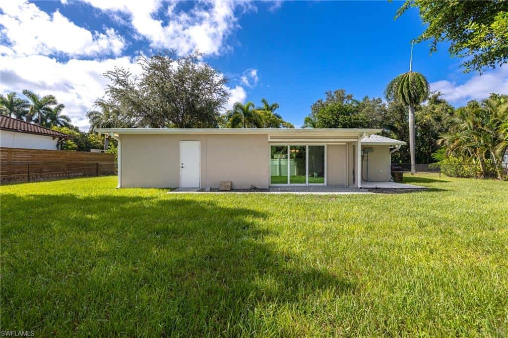 1223 Biltmore Dr, Fort Myers, photo 38