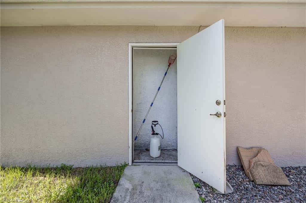 1223 Biltmore Dr, Fort Myers, photo 41