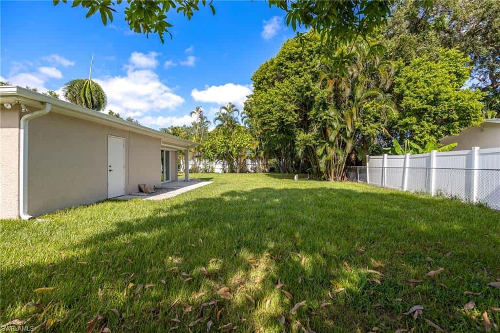 1223 Biltmore Dr, Fort Myers, photo 40