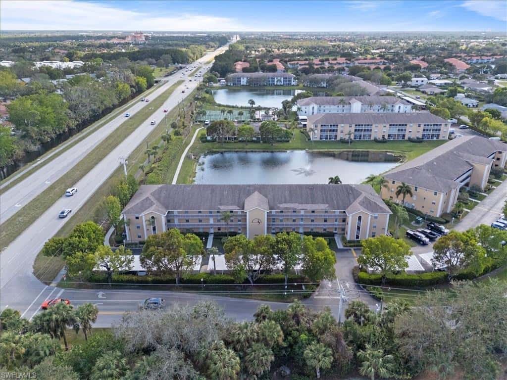 9660 Victoria Ln #206, Naples, photo 16