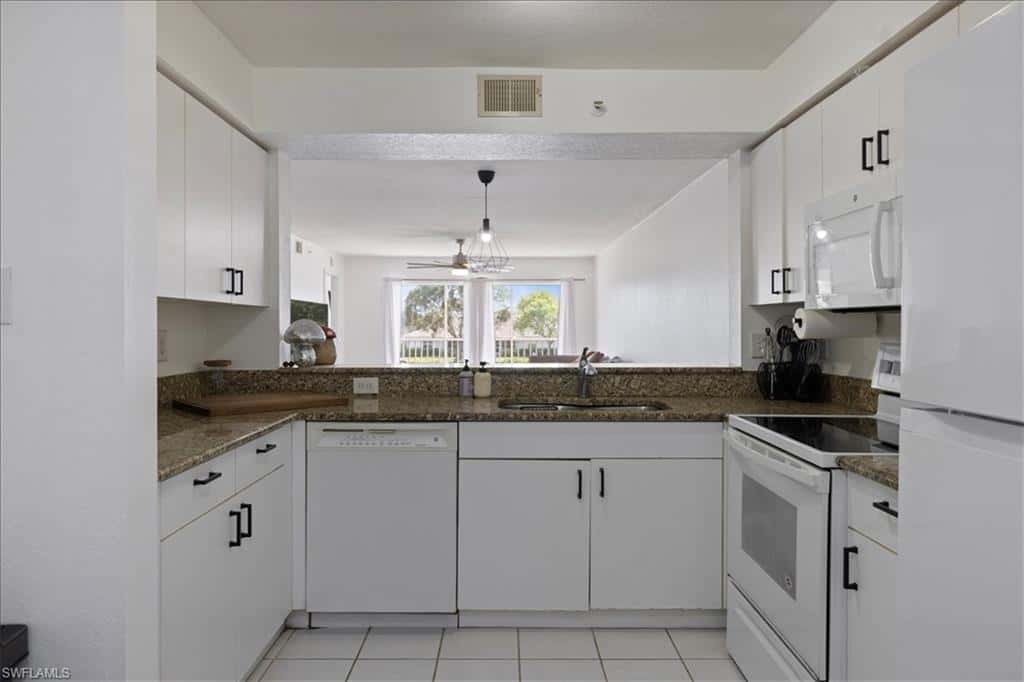 9660 Victoria Ln #206, Naples, photo 5