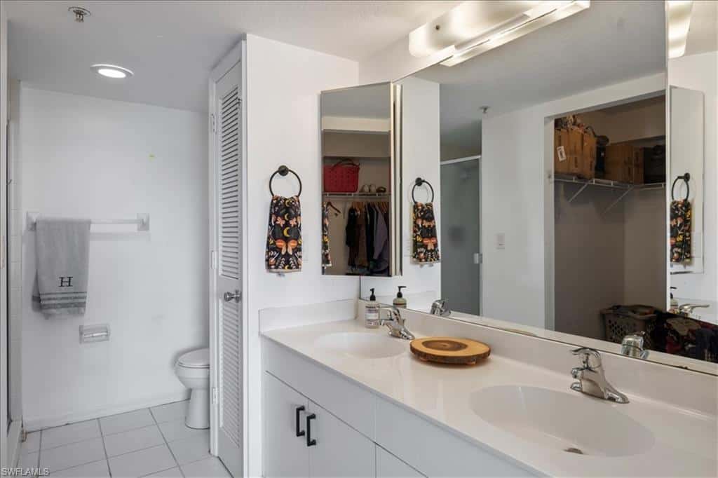 9660 Victoria Ln #206, Naples, photo 10