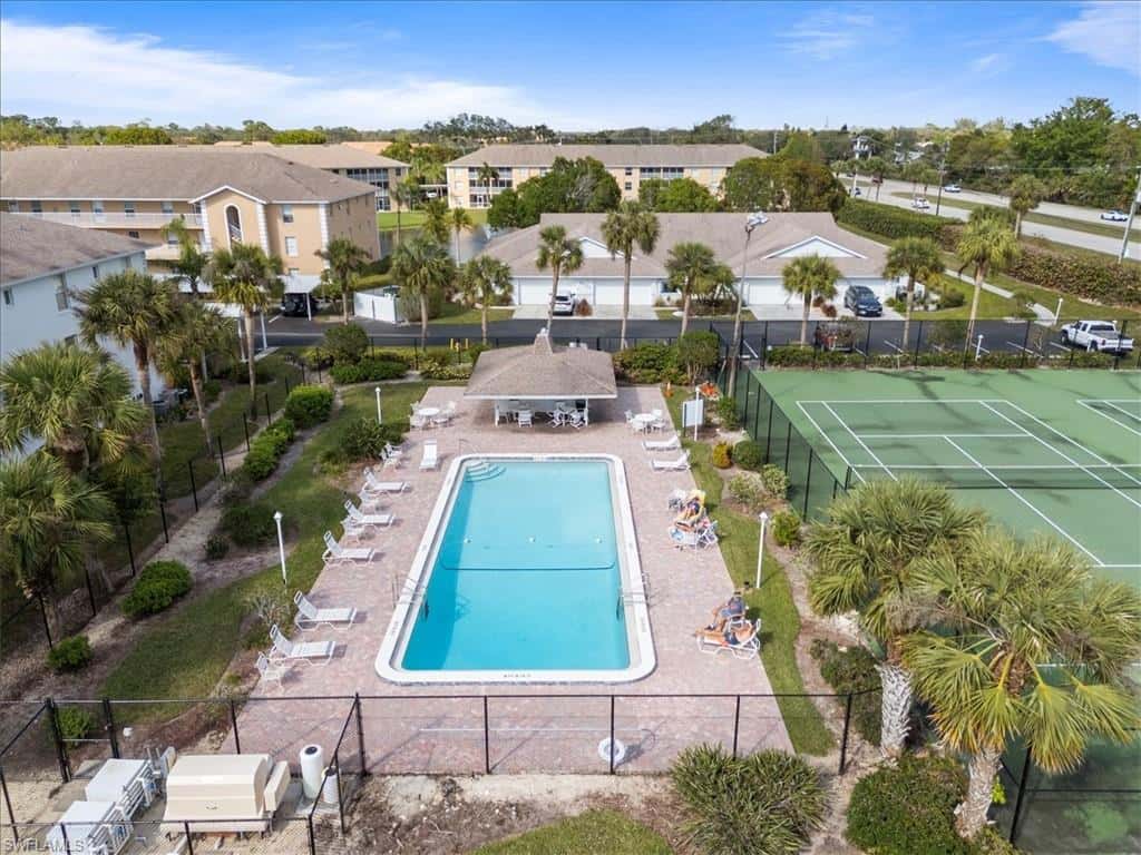 9660 Victoria Ln #206, Naples, photo 18