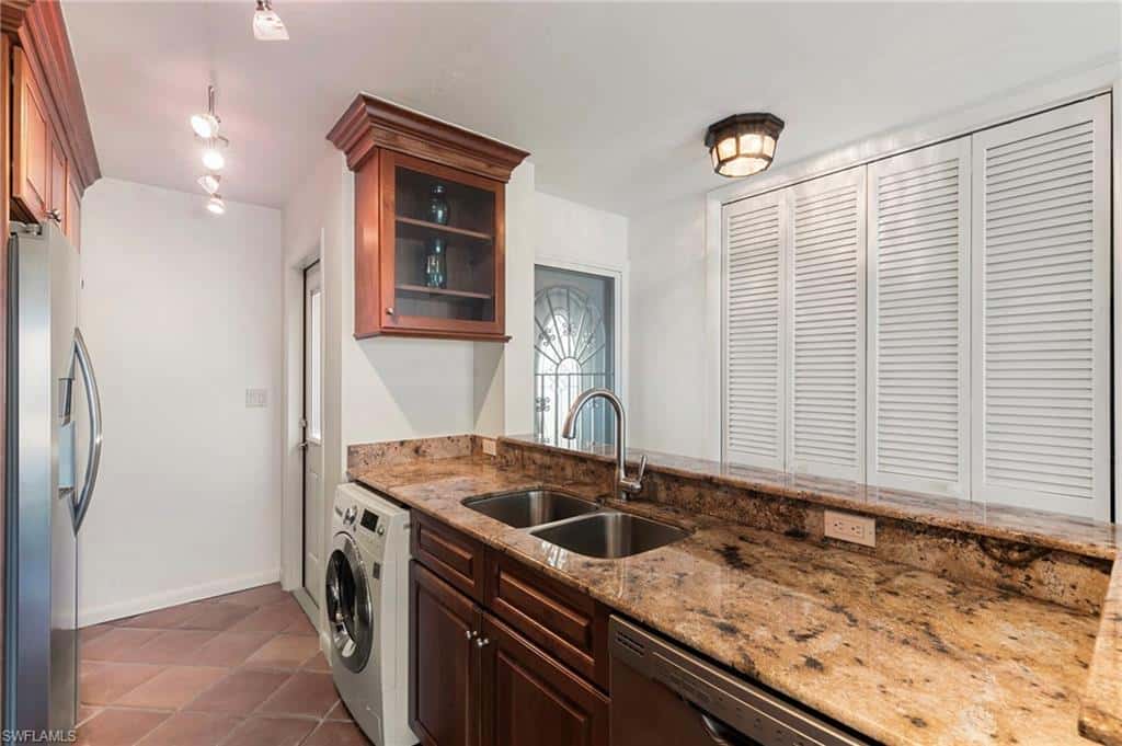 2121 Gulf Shore Blvd #203, Naples, photo 13