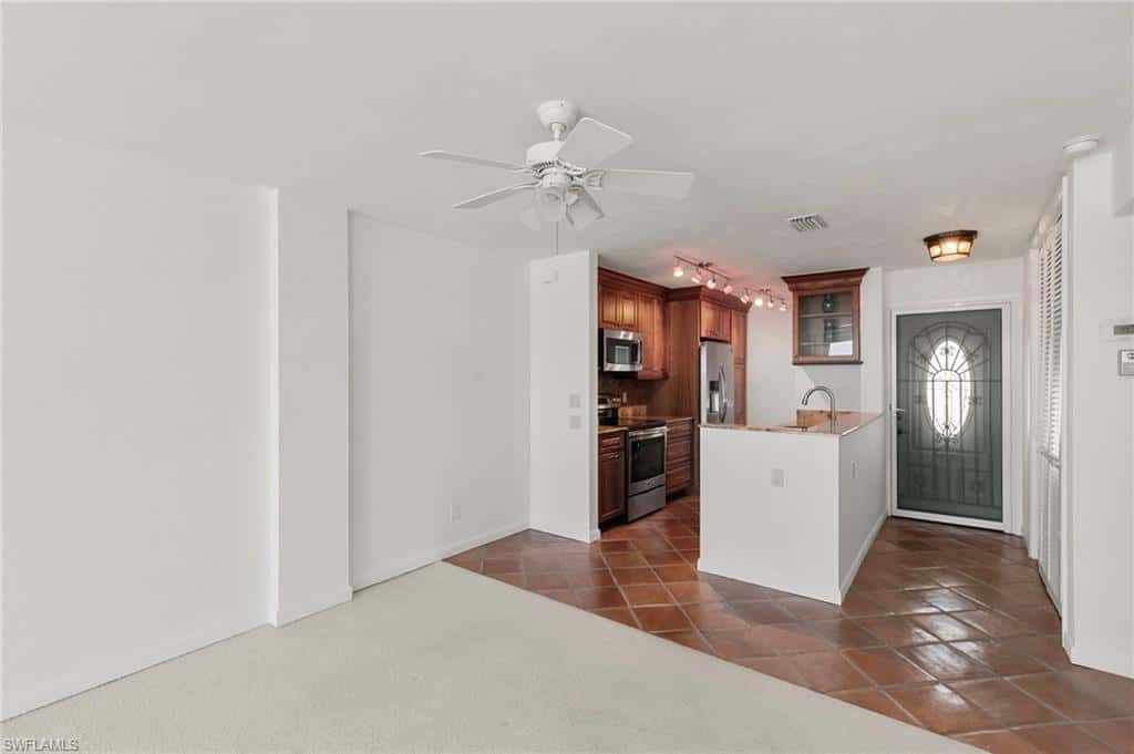 2121 Gulf Shore Blvd #203, Naples, photo 16