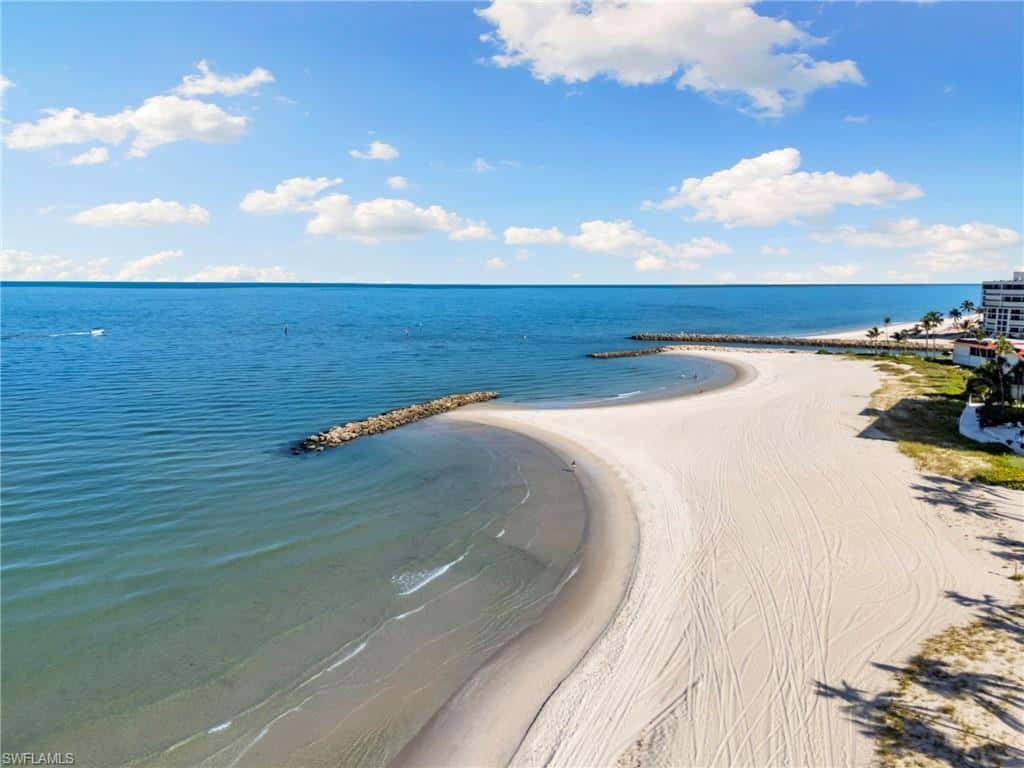2121 Gulf Shore Blvd #203, Naples, photo 38
