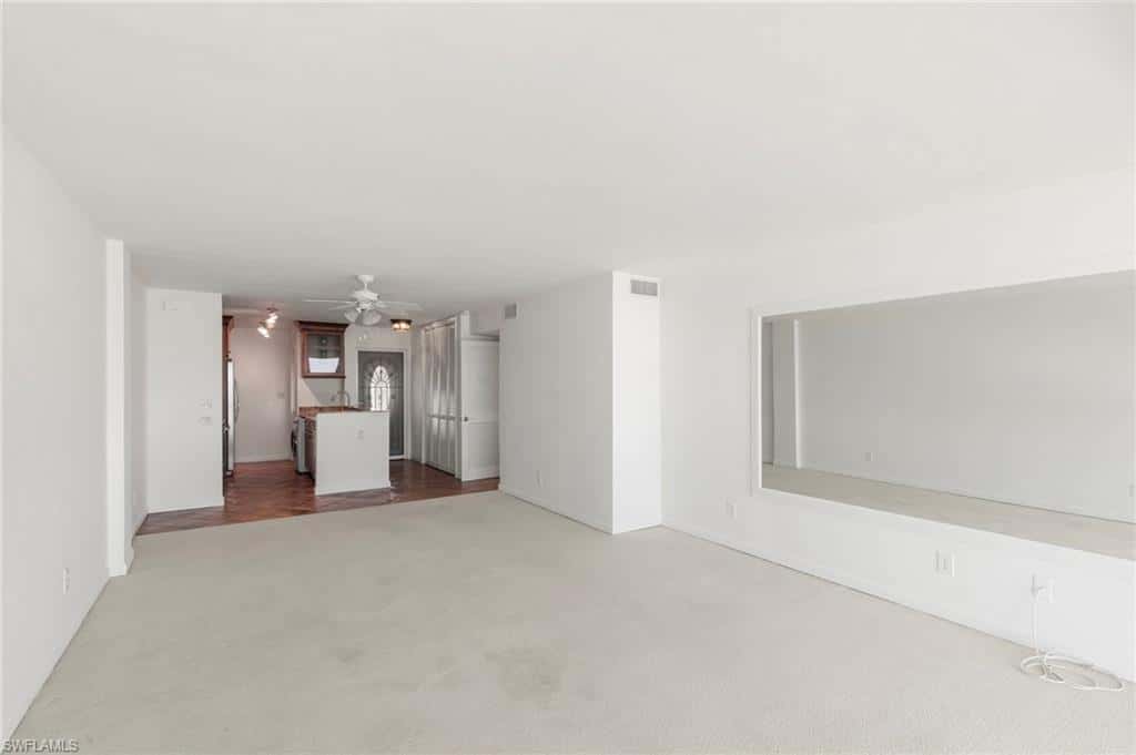 2121 Gulf Shore Blvd #203, Naples, photo 10