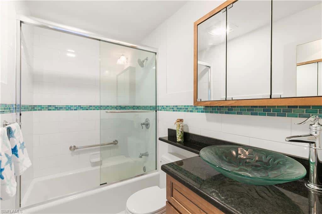 2121 Gulf Shore Blvd #203, Naples, photo 18