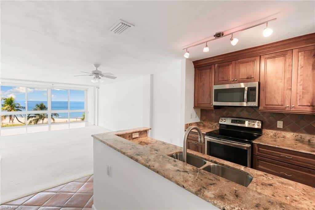 2121 Gulf Shore Blvd #203, Naples, photo 15