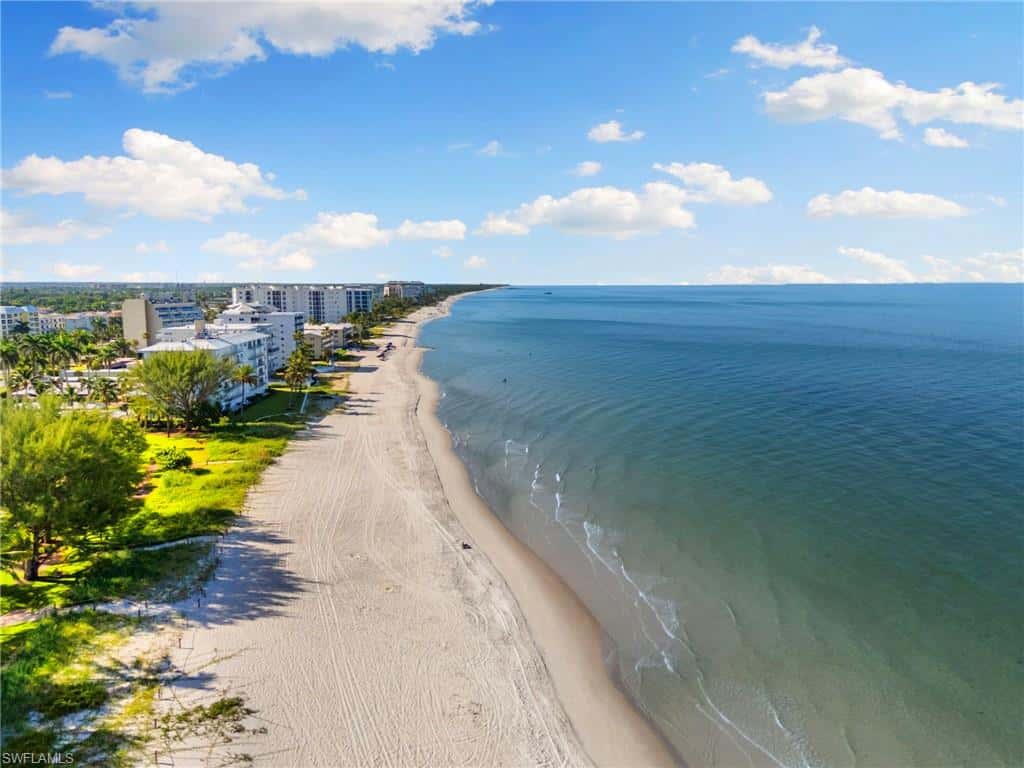 2121 Gulf Shore Blvd #203, Naples, photo 39