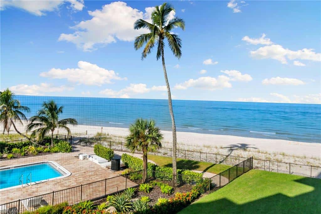 2121 Gulf Shore Blvd #203, Naples, photo 25