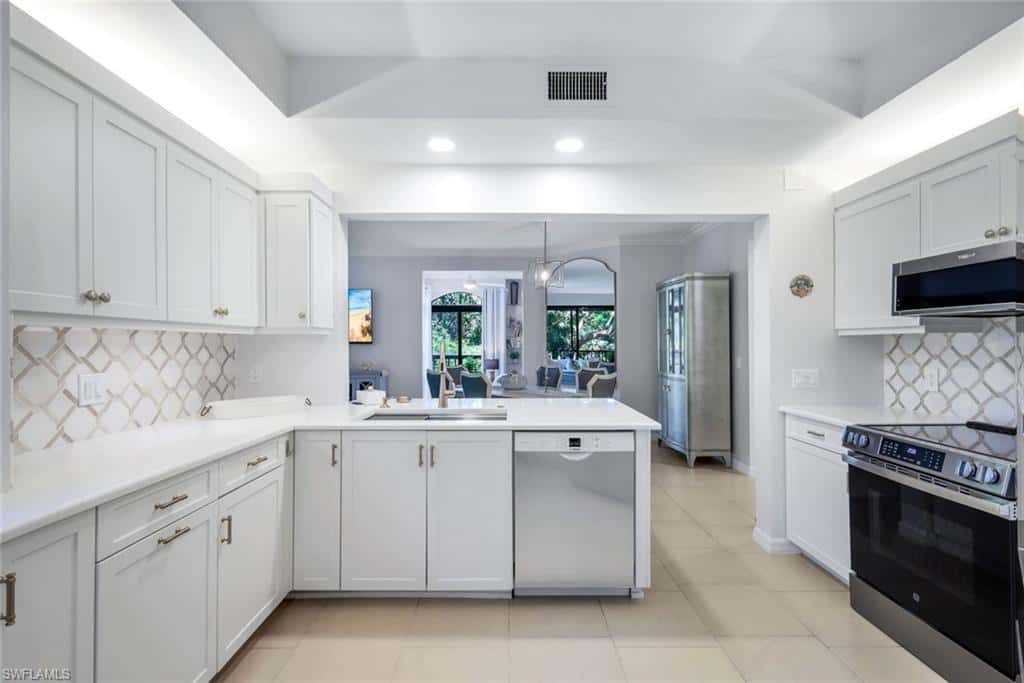 6520 Valen Way #104, Naples, photo 15