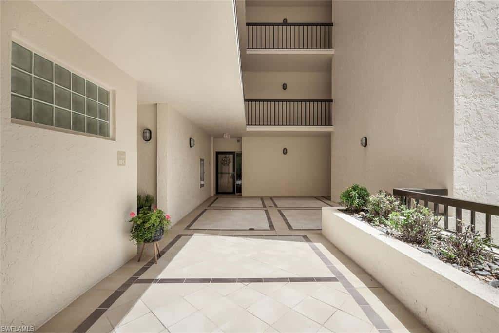 6520 Valen Way #104, Naples, photo 4