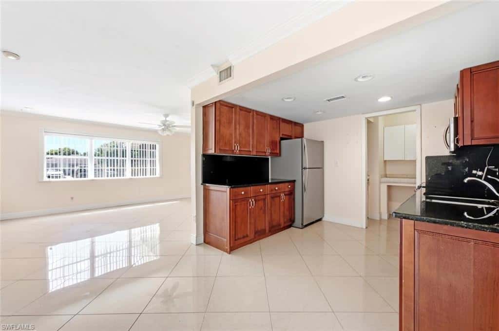 5449 Hardee St, Naples, photo 9