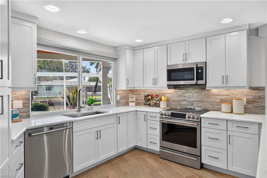 1590 Sandpiper St, Naples, photo 9