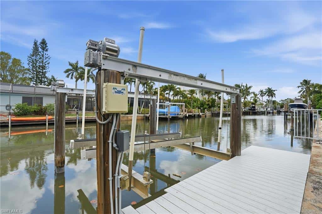 1590 Sandpiper St, Naples, photo 25