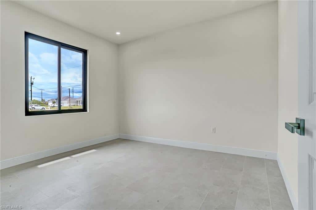 1239 24th Ter, Cape Coral, photo 30